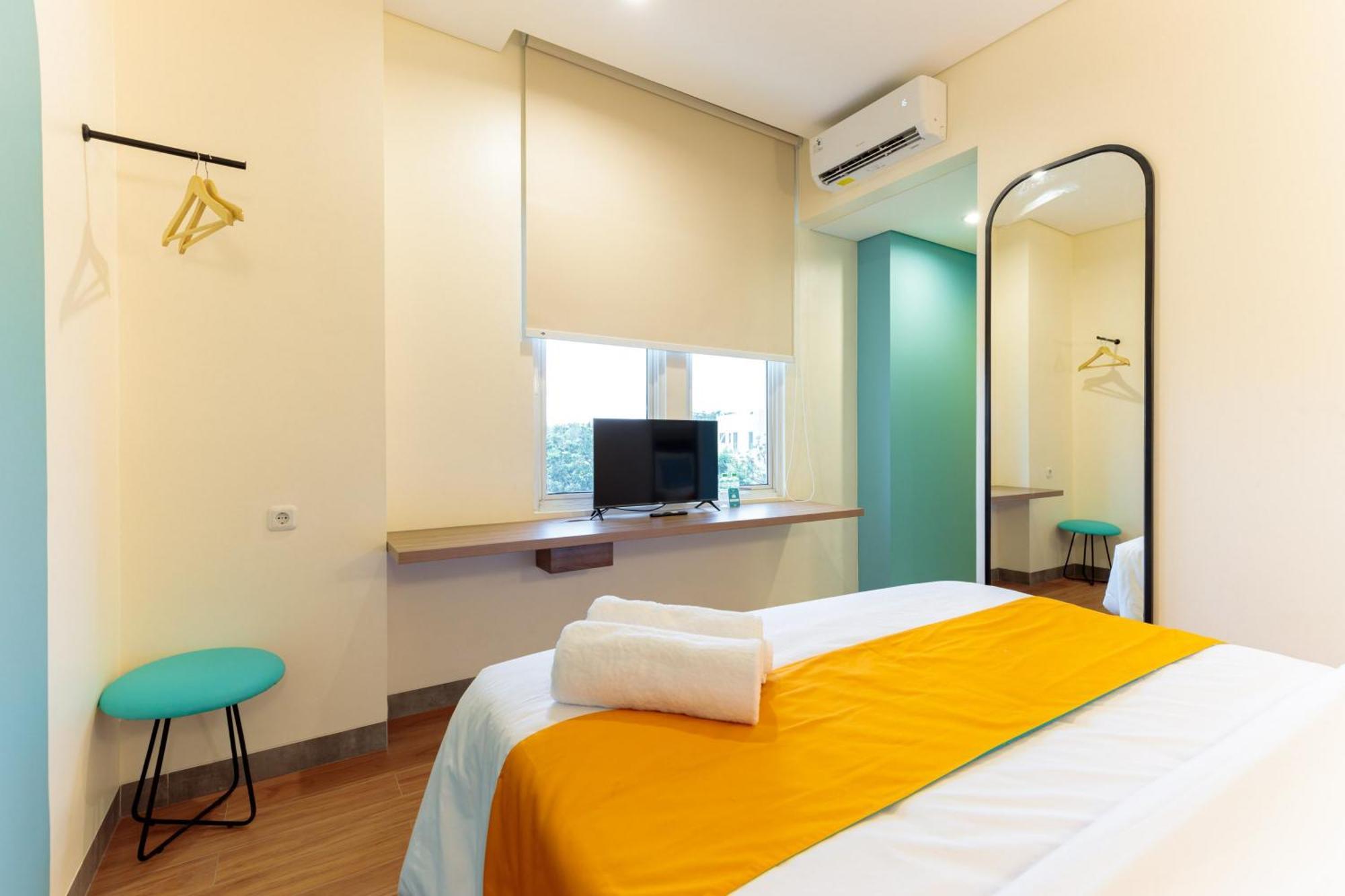 Sans Hotel Kelapa Gading Jakarta Exterior photo